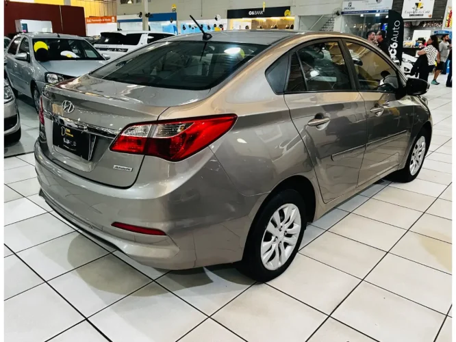 HYUNDAI HB 20 Sedan 1.6 16V 4P FLEX COMFORT AUTOM�TICO, Foto 5