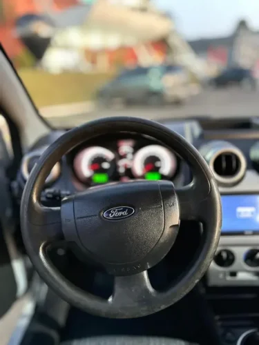 FORD Fiesta Sedan 1.6 4P FLEX, Foto 9