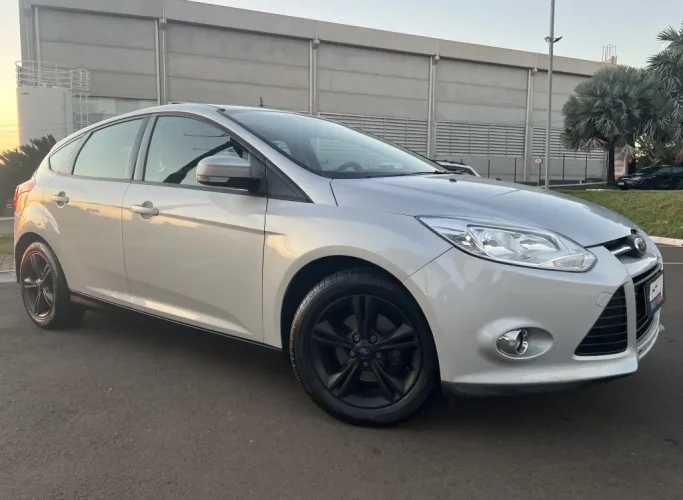 FORD Focus Hatch 1.6 4P GLX FLEX, Foto 1
