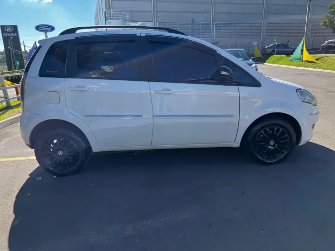 FIAT Idea 1.6 16V 4P FLEX ESSENCE DUALOGIC AUTOMATIZADO, Foto 4