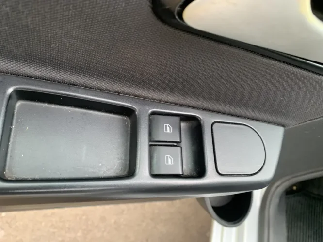 VOLKSWAGEN Fox 1.6 4P TRENDLINE FLEX, Foto 2