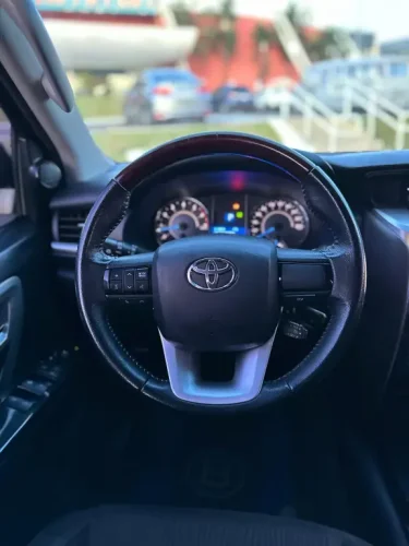 TOYOTA Hilux SW4 2.7 16V 4P FLEX SR 7 LUGARES AUTOMTICO, Foto 8