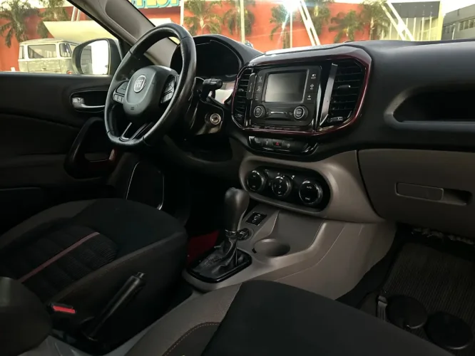 FIAT Toro 1.8 16V 4P FLEX FREEDOM ROAD AUTOMTICO, Foto 7