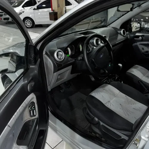FORD Fiesta Hatch 1.6 4P FLEX, Foto 8