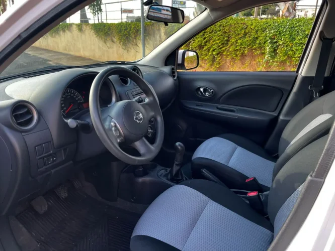 NISSAN March 1.6 16V 4P SV FLEX, Foto 10