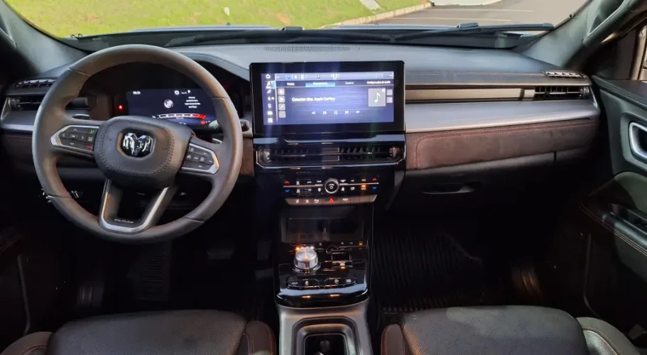 RAM Rampage 2.0 4P HURRICANE 4 TURBO R/T 4X4 AUTOM�TICO, Foto 9