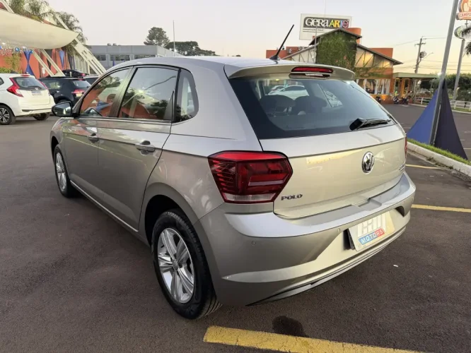 VOLKSWAGEN Polo Hatch 1.0 12V 4P 200 TSI  COMFORTLINE AUTOM�TICO, Foto 11