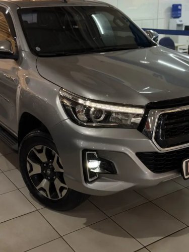 TOYOTA Hilux Caminhonete 2.8 16V SRX 50 ANOS 4X4 TURBO DIESEL CABINE DUPLA AUTOM�TICO, Foto 8