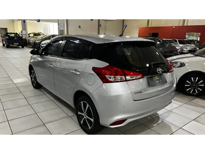 TOYOTA Yaris Hatch 1.5 16V 4P FLEX XS MULTIDRIVE AUTOM�TICO CVT, Foto 4