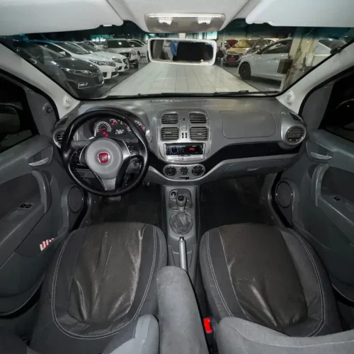 FIAT Grand Siena 1.6 16V 4P ESSENCE FLEX, Foto 3