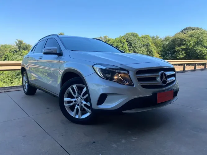 MERCEDES-BENZ GLA 200 1.6 16V 4P CGI STYLE TURBO AUTOM�TICO, Foto 3