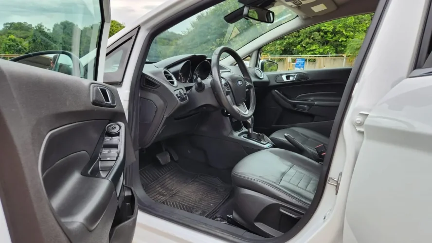 FORD Fiesta Hatch 1.6 16V 4P FLEX TITANIUM PLUS POWERSHIFT AUTOMTICO, Foto 6
