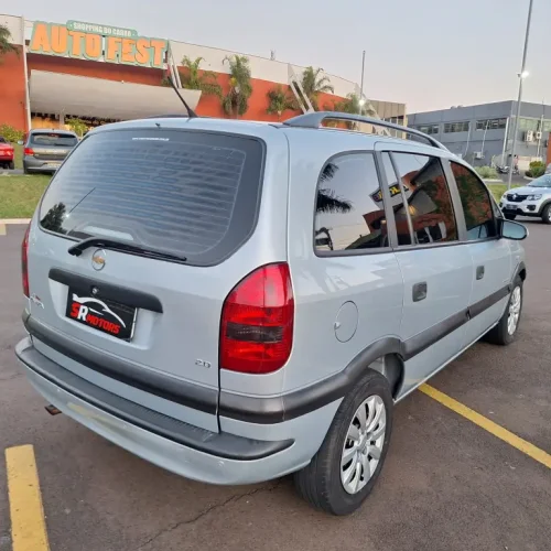 CHEVROLET Zafira 2.0 4P FLEX EXPRESSION 7 LUGARES AUTOMTICO, Foto 6