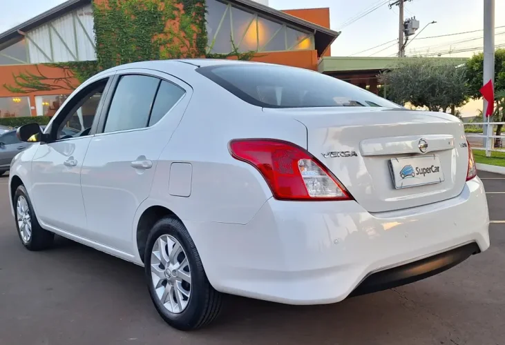 NISSAN Versa Sedan 1.6 16V 4P FLEX SV, Foto 6