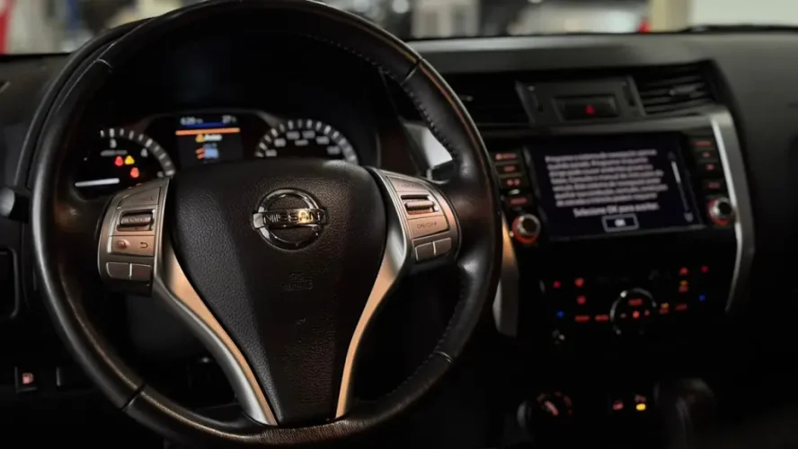 NISSAN Frontier 2.3 16V XE 4X4 CABINE DUPLA BI-TURBO DIESEL AUTOM�TICO, Foto 11