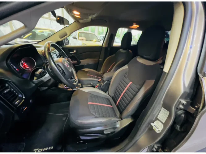 FIAT Toro 2.0 16V 4P 4WD FREEDOM TURBO DIESEL  AUTOM�TICO, Foto 4