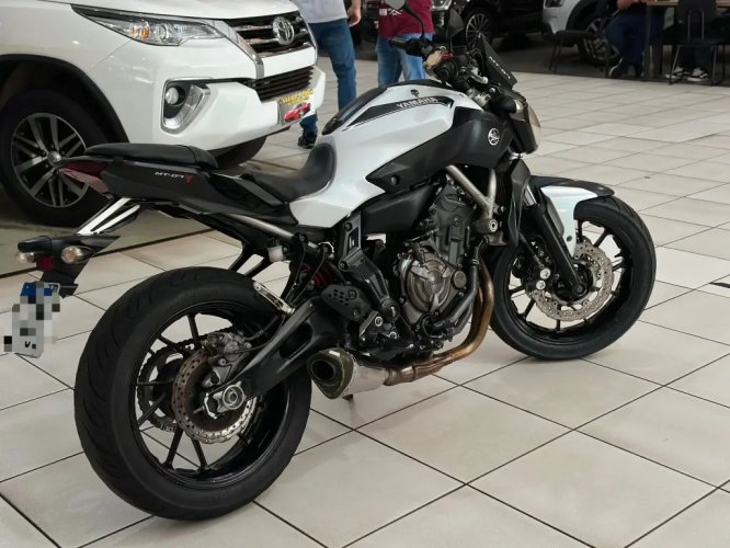 YAMAHA MT-07 700 ABS, Foto 6