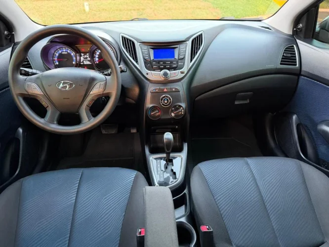 HYUNDAI HB 20 Hatch 1.6 16V 4P COMFORT FLEX AUTOM�TICO, Foto 10