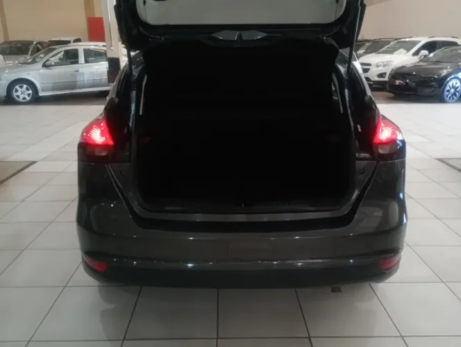 FORD Focus Hatch 2.0 16V 4P FLEX SE AUTOM�TICO, Foto 20