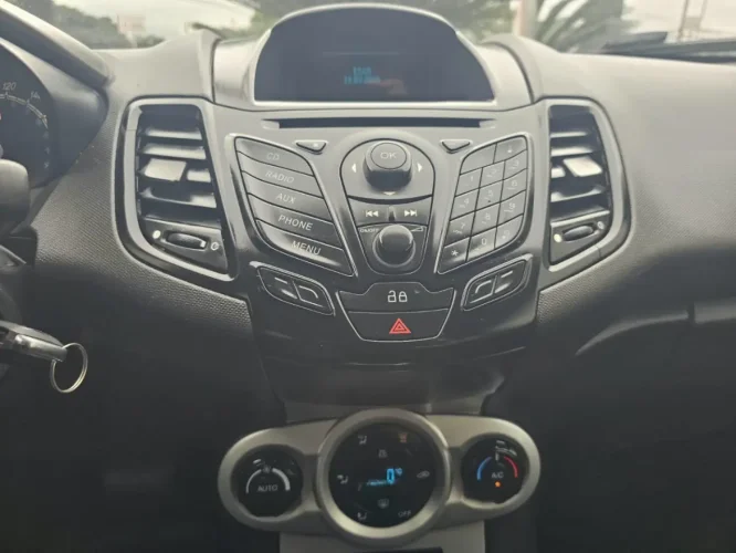 FORD Fiesta Hatch 1.6 4P SE PLUS FLEX AUTOM�TICO, Foto 10