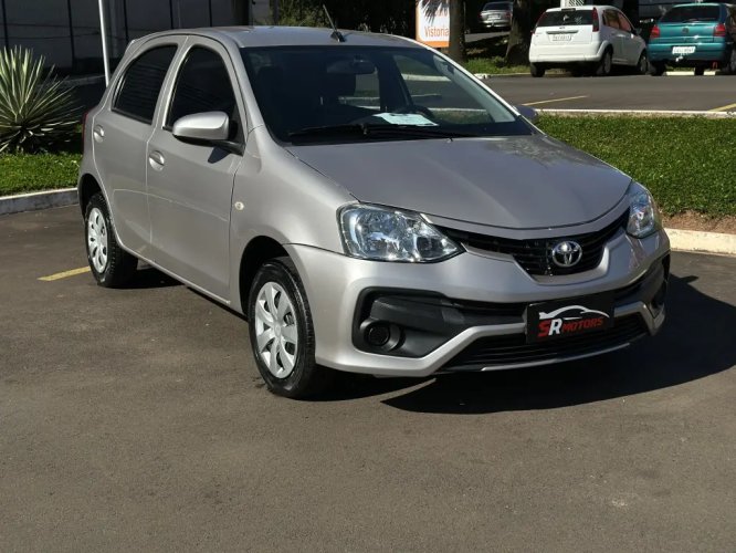 TOYOTA Etios Hatch 1.3 16V 4P FLEX X AUTOM�TICO, Foto 5