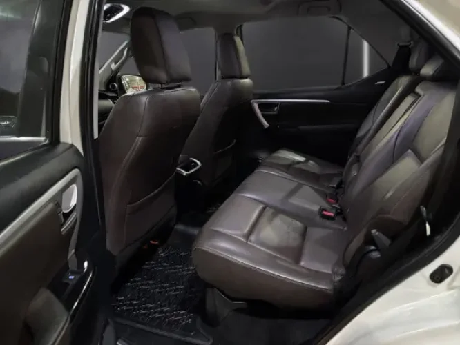 TOYOTA Hilux SW4 2.8 4P SRX 4X4 TURBO DIESEL AUTOM�TICO, Foto 11