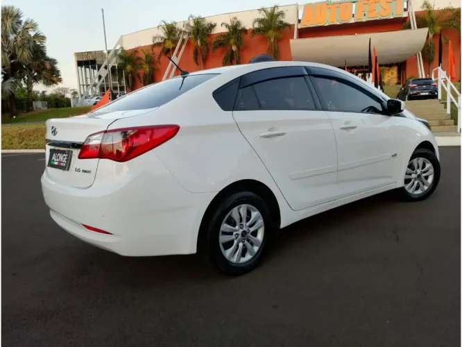 HYUNDAI HB 20 Sedan 1.6 16V 4P FLEX COMFORT PLUS, Foto 4