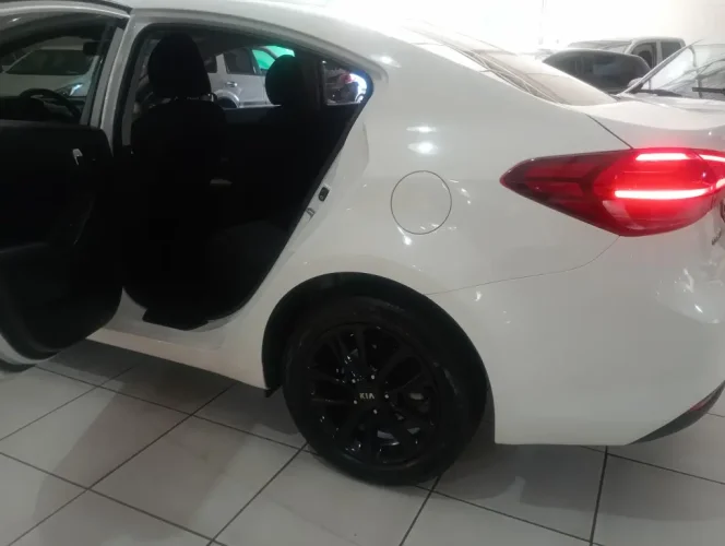 KIA Cerato Sedan 1.6 16V 4P SX AUTOM�TICO, Foto 16