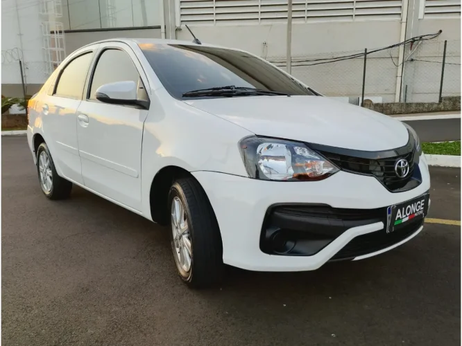 TOYOTA Etios Sedan 1.5 16V 4P FLEX X PLUS AUTOM�TICO, Foto 2