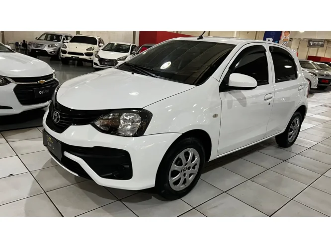 TOYOTA Etios Hatch 1.3 16V 4P FLEX X, Foto 2