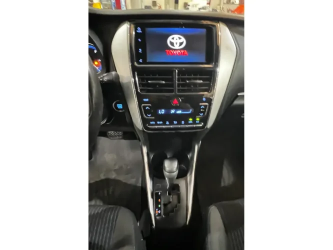 TOYOTA Yaris Hatch 1.5 16V 4P FLEX XL MULTIDRIVE AUTOM�TICO CVT, Foto 8