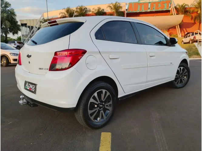 CHEVROLET Onix Hatch 1.4 4P FLEX LTZ AUTOM�TICO, Foto 4