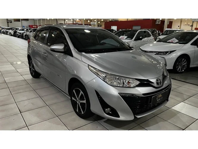 TOYOTA Yaris Hatch 1.5 16V 4P FLEX XL MULTIDRIVE AUTOM�TICO CVT, Foto 1