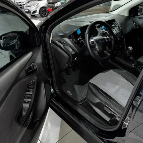 FORD Focus Hatch 1.6 16V 4P SE PLUS FLEX, Foto 8