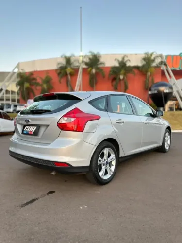 FORD Focus Hatch 1.6 16V 4P SE FLEX, Foto 4