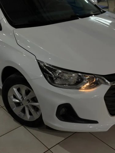 CHEVROLET Onix Hatch 1.0 12V 4P FLEX LT TURBO AUTOM�TICO, Foto 2