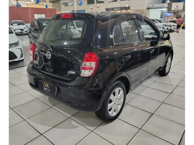 NISSAN March 1.6 16V 4P SV FLEX, Foto 4