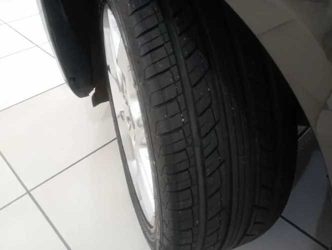 FORD Focus Hatch 2.0 16V 4P FLEX SE AUTOM�TICO, Foto 5