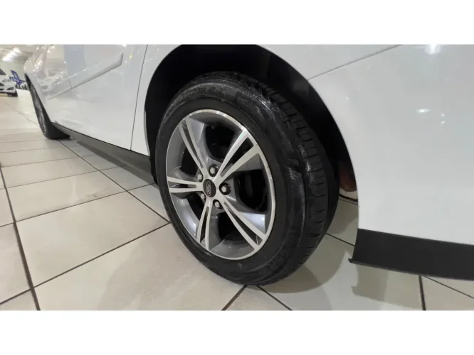 FORD Focus Hatch 1.6 16V 4P SE FLEX, Foto 6