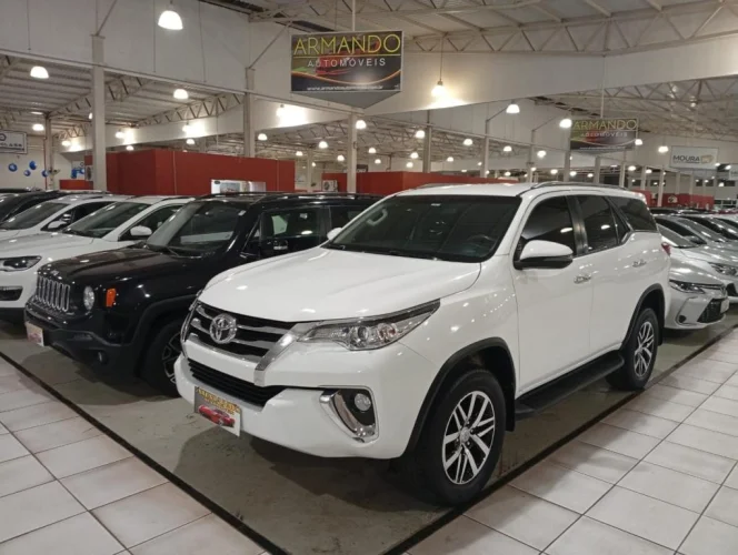 TOYOTA Hilux SW4 2.7 16V 4P FLEX SRV 7 LUGARES AUTOMTICO, Foto 3