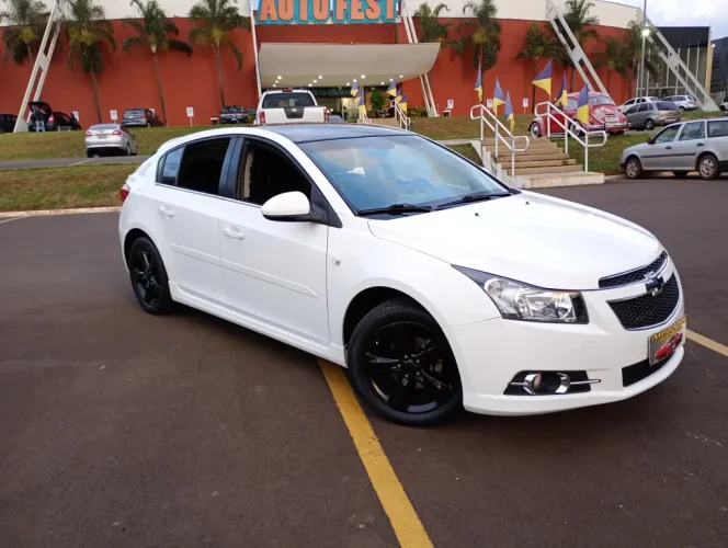 CHEVROLET Cruze Hatch 1.8 16V 4P LT SPORT6 FLEX, Foto 1