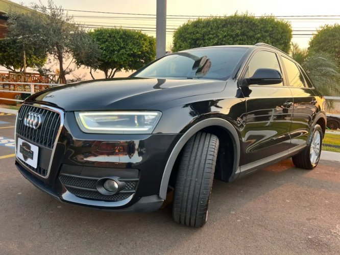AUDI Q3 2.0 4P TFSI AMBIENTE QUATTRO S-TRONIC AUTOM�TICO, Foto 2