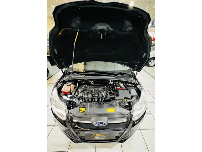 FORD Focus Hatch 1.6 16V 4P FLEX SE POWERSHIFT AUTOM�TICO, Foto 6