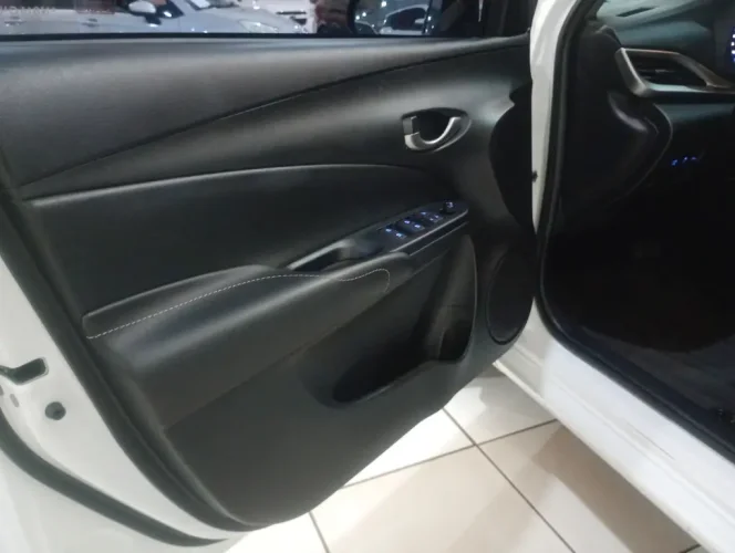 TOYOTA Yaris Sedan 1.5 16V 4P FLEX XL PLUS TECH MULTIDRIVE AUTOMTICO CVT, Foto 5