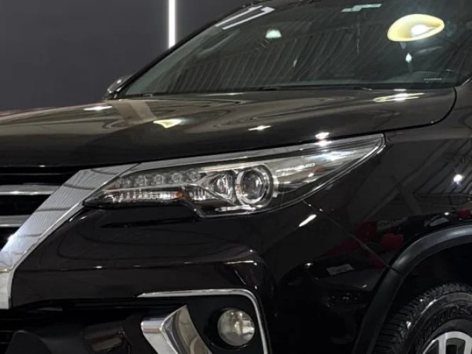 TOYOTA Hilux SW4 2.8 16V 4P SRX 4X4 7 LUGARES TURBO DIESEL AUTOM�TICO, Foto 2