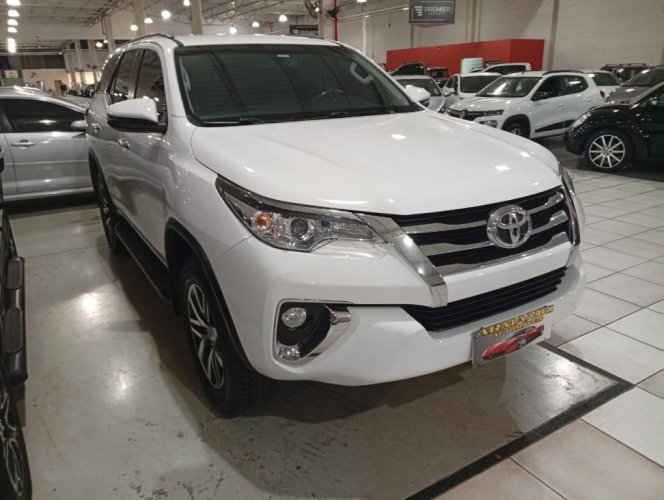 TOYOTA Hilux SW4 2.7 16V 4P FLEX SRV 7 LUGARES AUTOM�TICO, Foto 2