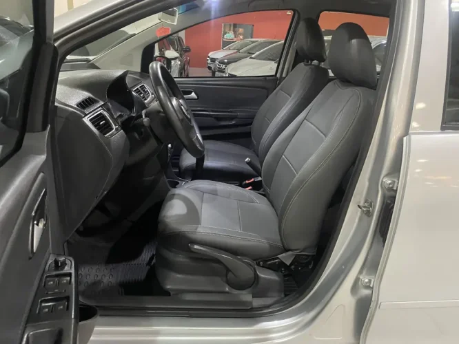 VOLKSWAGEN Fox 1.6 4P TREND FLEX, Foto 3