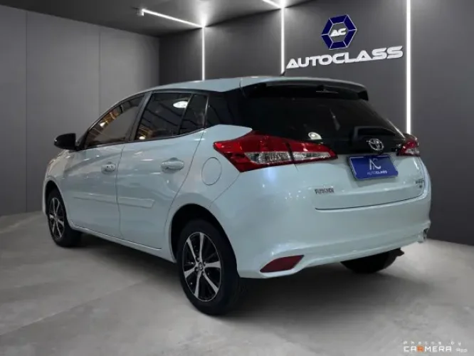 TOYOTA Yaris Hatch 1.3 16V 4P FLEX XL PLUS TECH MULTIDRIVE AUTOMTICO CVT, Foto 6