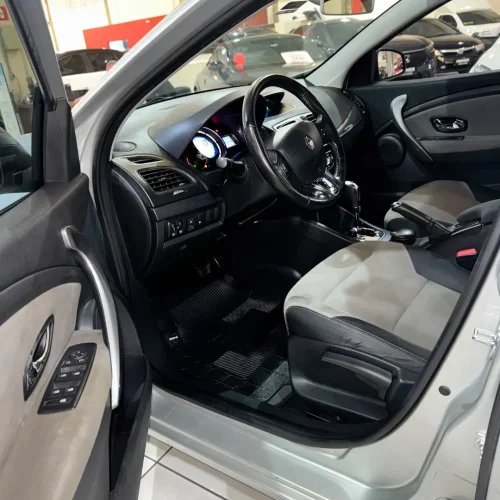 RENAULT Fluence 2.0 16V 4P FLEX DYNAMIQUE AUTOMTICO, Foto 9