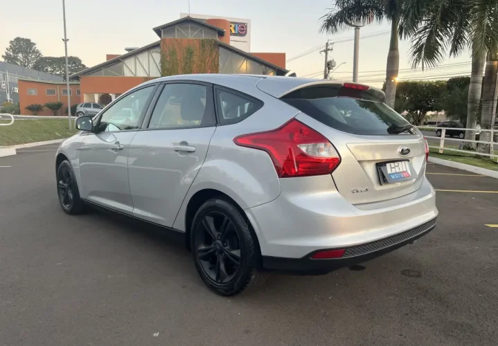 FORD Focus Hatch 1.6 4P GLX FLEX, Foto 9